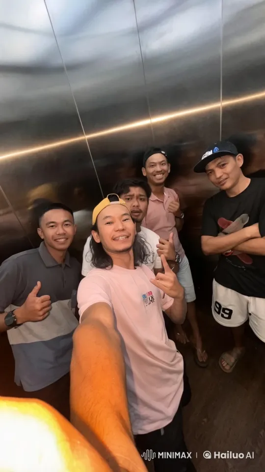 Friends Practice Kungfu in Elevator – AI Generated Video | Hailuo AI