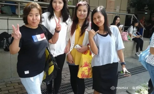 Urban Kung Fu Display by Four Women – AI Generated Video | Hailuo AI