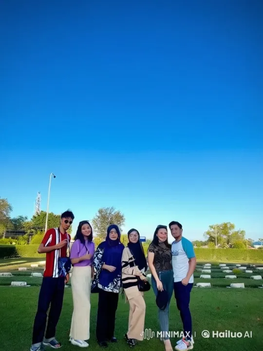 Group Practicing Kung Fu on Lawn – AI Generated Video | Hailuo AI