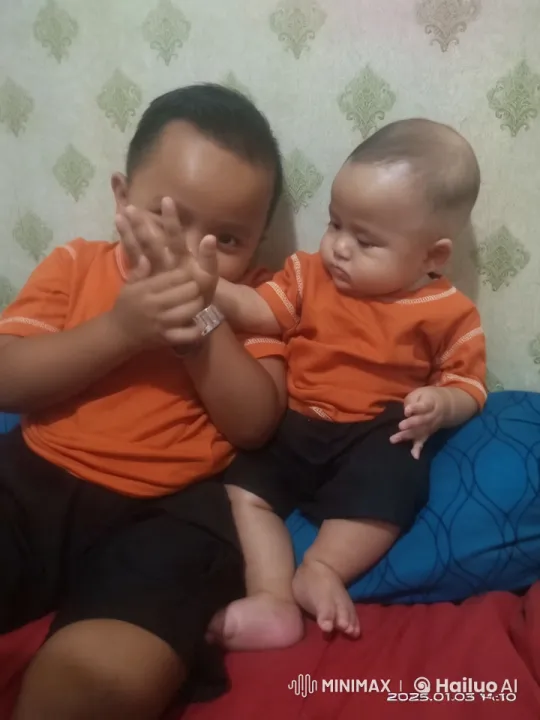 Kids' Playful Kung Fu Bonding Moment – AI Generated Video | Hailuo AI