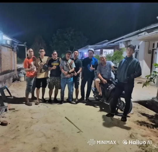 Nighttime Kung Fu Showdown in Suburban Setting – AI Generated Video | Hailuo AI