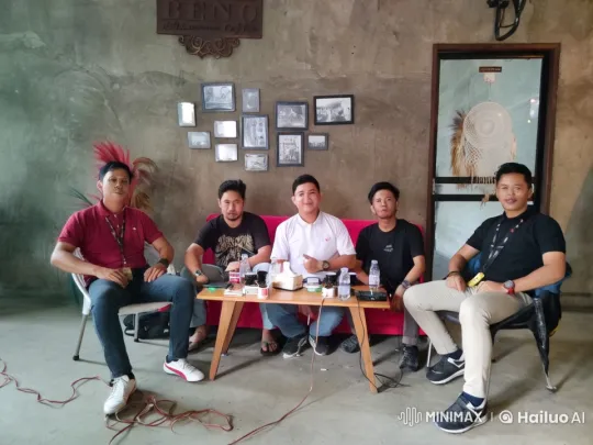 Kungfu Display in Industrial Coffee Shop – AI Generated Video | Hailuo AI