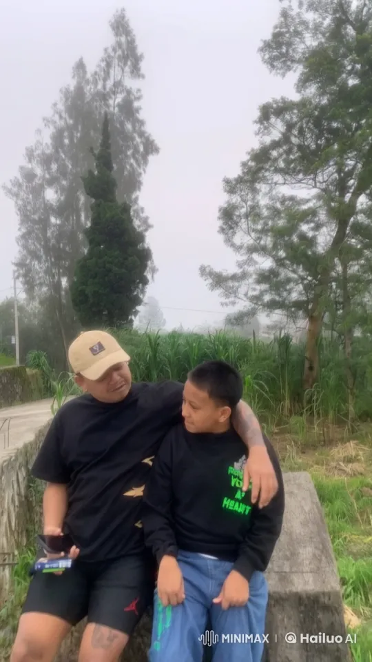 Martial Artists Display Kungfu in Tranquil Countryside – AI Generated Video | Hailuo AI