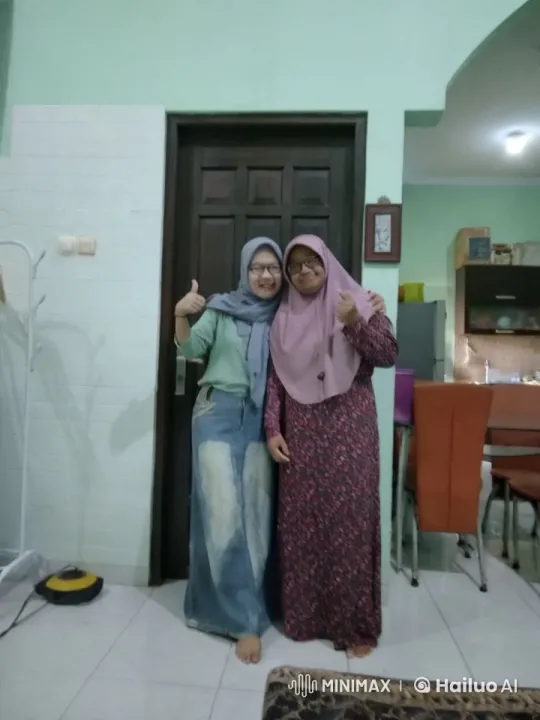 Women Practice Kungfu in Domestic Setting – AI Generated Video | Hailuo AI