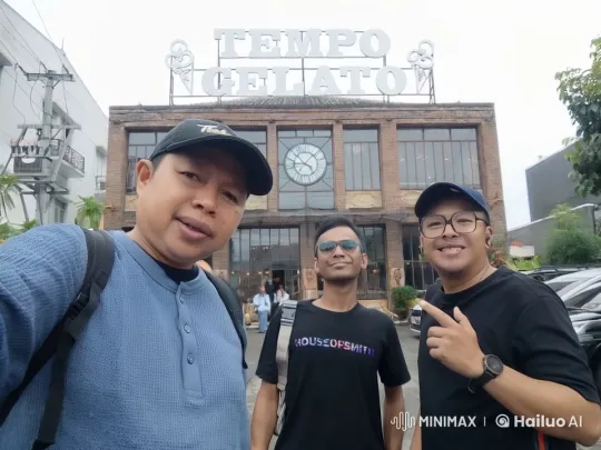 Kung Fu Trio Prepares Action Scene at 'TEMPO GELATO' – AI Generated Video | Hailuo AI