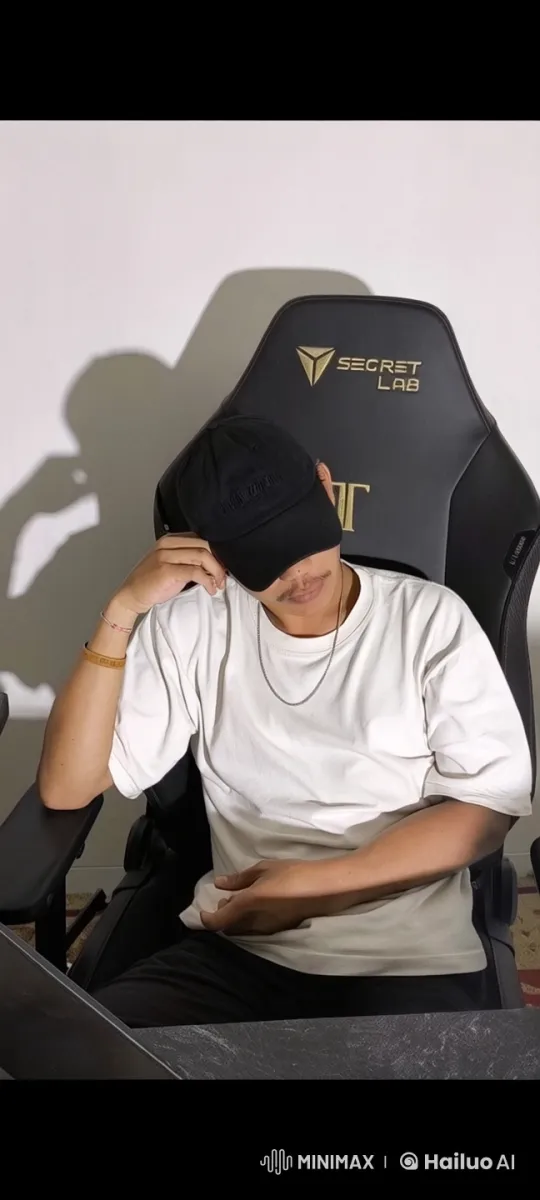 Multimartial Arts Display in a Gaming Chair – AI Generated Video | Hailuo AI