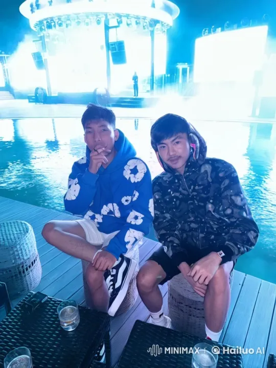 Kungfu Fight Sequence at Poolside Venue – AI Generated Video | Hailuo AI