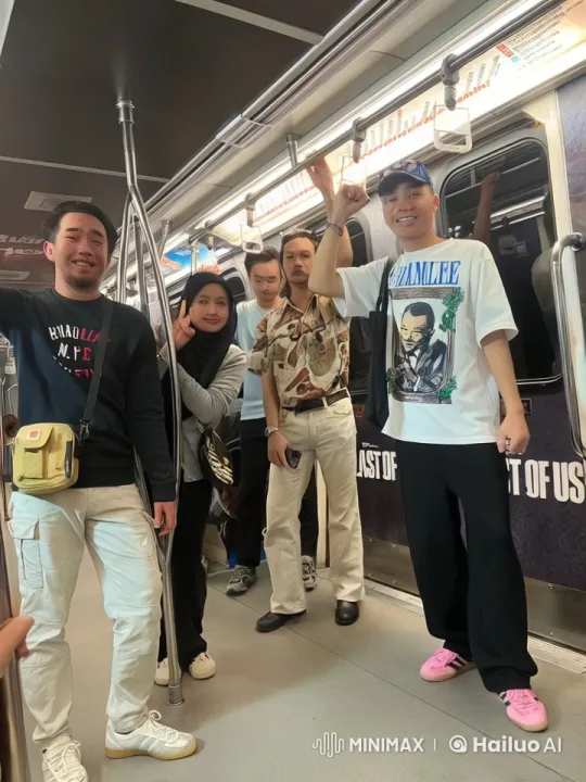 Kung Fu Battle Unfolds in Subway Train – AI Generated Video | Hailuo AI