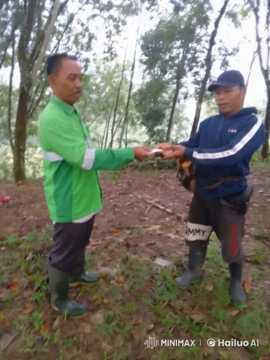 Martial Arts Training Exchange in Forest Setting – AI Generated Video | Hailuo AI