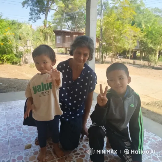 Family Peace Sign in Tranquil Outdoor Setting – AI Generated Video | Hailuo AI