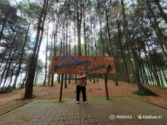 Martial Artist Performs Gravity-Defying Kung Fu in Forest – AI Generated Video | Hailuo AI