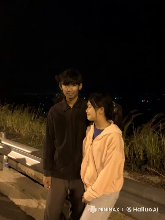Nocturnal Martial Arts Duel on the Roadside – AI Generated Video | Hailuo AI