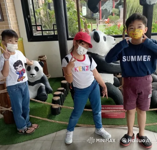 Children Display Kung Fu Skills in Panda Sculpture Setting – AI Generated Video | Hailuo AI
