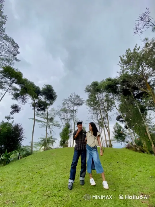 Outdoor Kung Fu Fight in Lush Greenery – AI Generated Video | Hailuo AI
