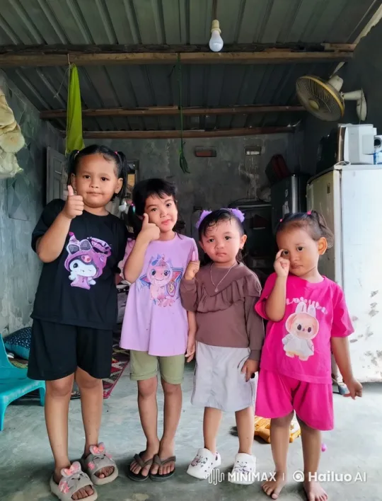 Children Pretend to Be Kung Fu Fighters in Rustic Home Interior – AI Generated Video | Hailuo AI