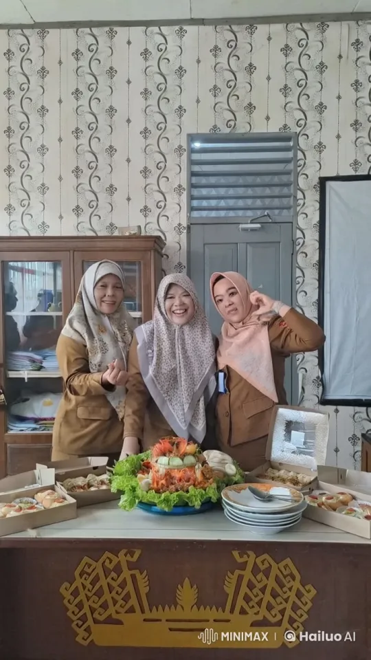Three Women Perform Kung Fu in Vintage Room – AI Generated Video | Hailuo AI