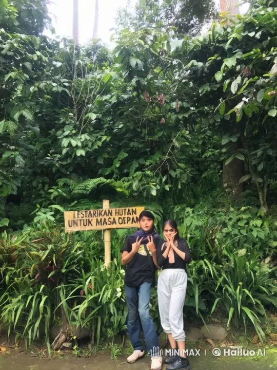 Wing Chun Practitioners Showcase Skills in Forest Setting – AI Generated Video | Hailuo AI
