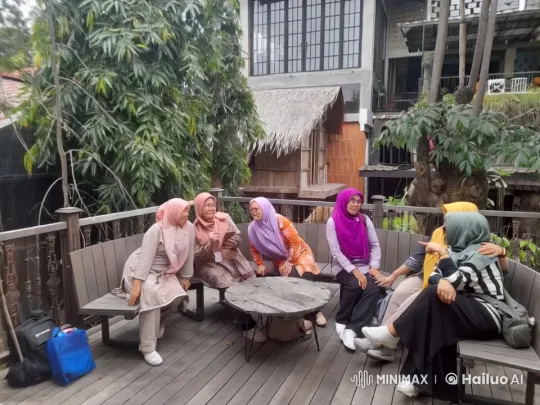 Women Watch Kungfu Demonstration on Deck – AI Generated Video | Hailuo AI