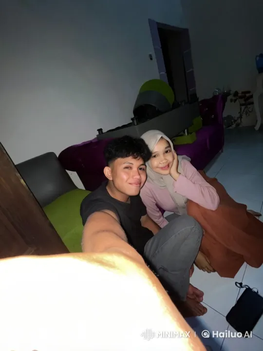 Playful Kungfu Posing in Cozy Home Setting – AI Generated Video | Hailuo AI