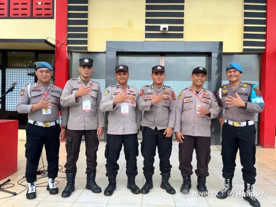 Police Officers Demonstrate Kung Fu Coordination – AI Generated Video | Hailuo AI