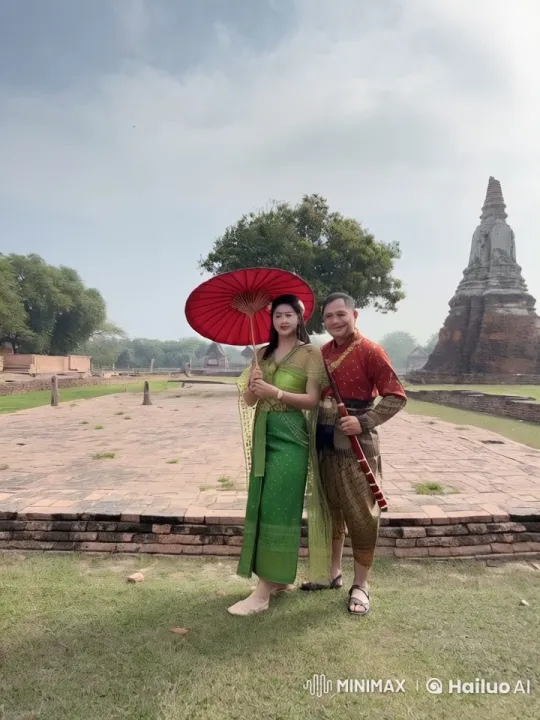 Traditional Attire Kung Fu Duo Battles in Historical Ruins – AI Generated Video | Hailuo AI