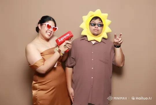 Couple's Playful Kung Fu Comedy Skit – AI Generated Video | Hailuo AI