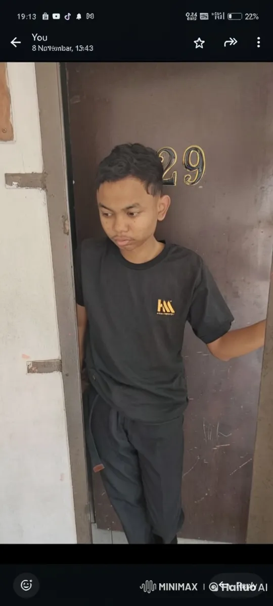 Young Performer Blends Kung Fu and Indian Dance – AI Generated Video | Hailuo AI
