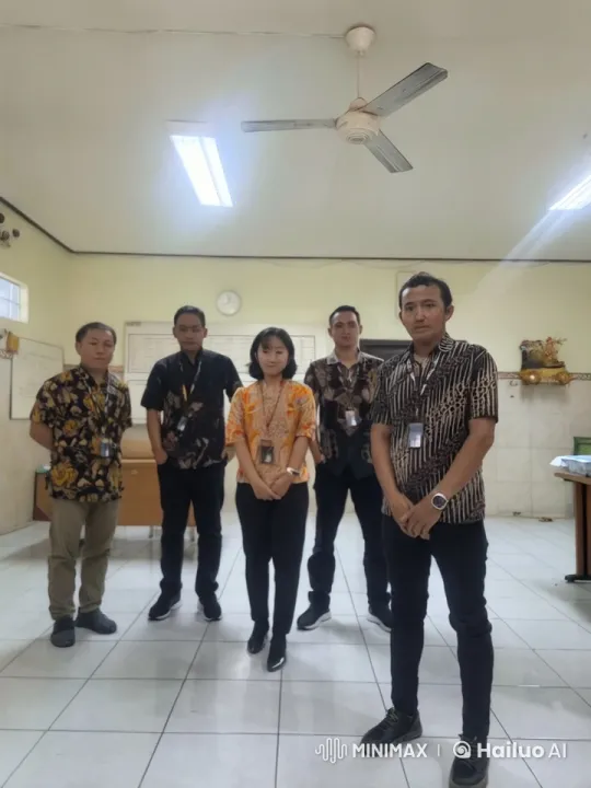 Colorful Batik-Wearing Group Performs Kungfu – AI Generated Video | Hailuo AI
