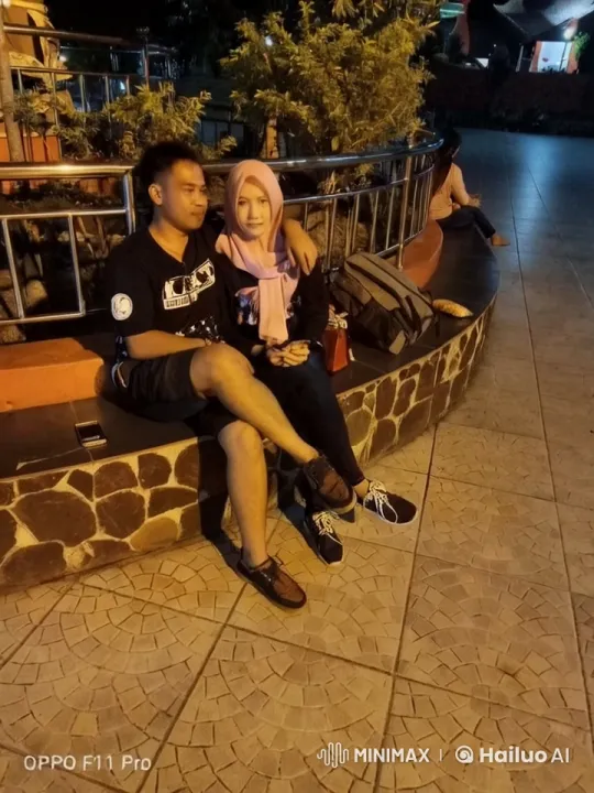 Couple Performs Intense Kungfu Routine on Stone Bench – AI Generated Video | Hailuo AI