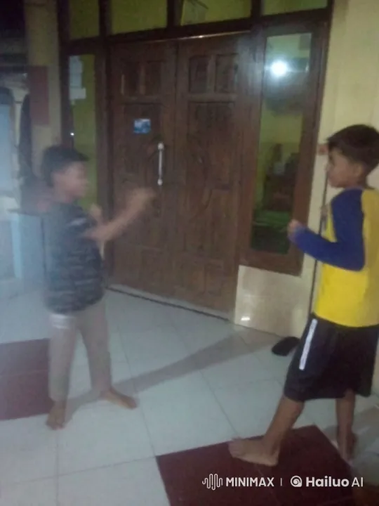 Boys Engage in Energetic Kungfu Practice – AI Generated Video | Hailuo AI