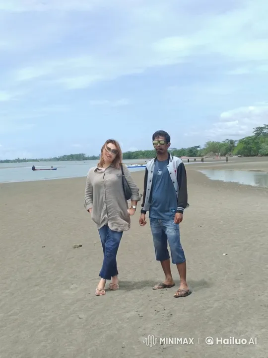 Beach Combat Scene: Calm Setting, Intense Action – AI Generated Video | Hailuo AI