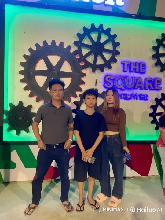 The Square Theater: Kung Fu Poses Against Geometric Backdrop – AI Generated Video | Hailuo AI
