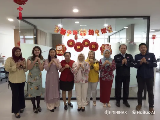 Young People Celebrate Chinese New Year with Playful Activities – AI Generated Video | Hailuo AI