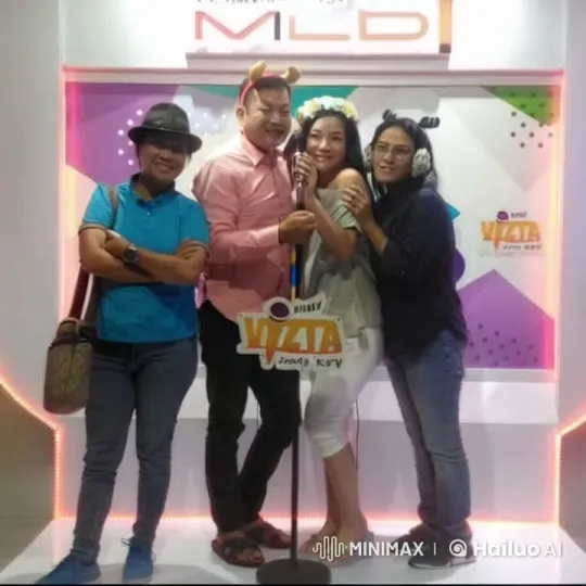 Friends Enjoy Karaoke and Kungfu Performance – AI Generated Video | Hailuo AI