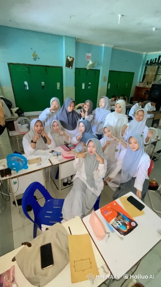 Students Practice Kung Fu in a Playful School Setting – AI Generated Video | Hailuo AI