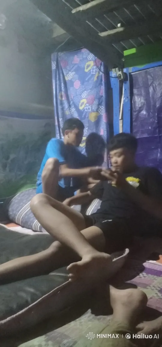 Indoor Kungfu Fight Between Two Young Men – AI Generated Video | Hailuo AI