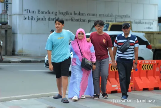 Urban Street Kung Fu Display by Friends in Bandung – AI Generated Video | Hailuo AI