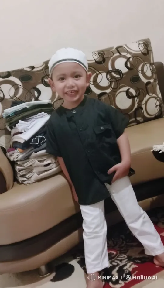 Young Boy Enthusiastically Performs Kungfu in Living Room – AI Generated Video | Hailuo AI