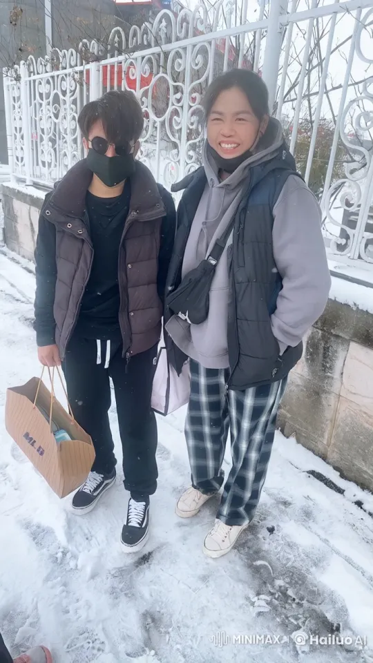 Snowy Kung Fu Duel: Winter Warfare with Martial Arts Mastery – AI Generated Video | Hailuo AI