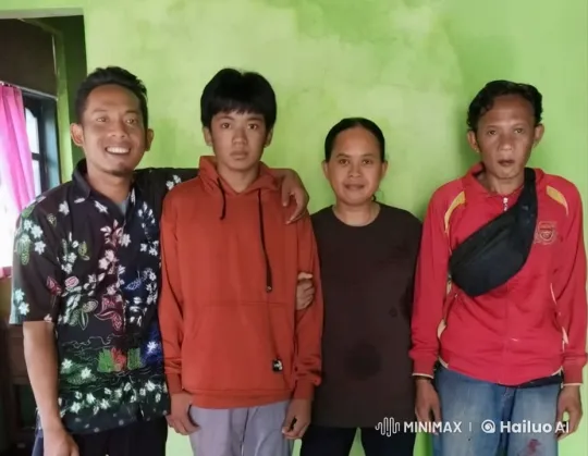 Four Individuals Demonstrate Kung Fu Techniques – AI Generated Video | Hailuo AI