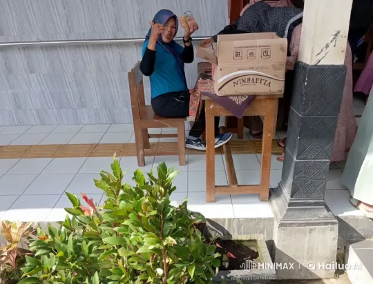 Woman in Hijab Performs Impressive Kungfu Moves – AI Generated Video | Hailuo AI
