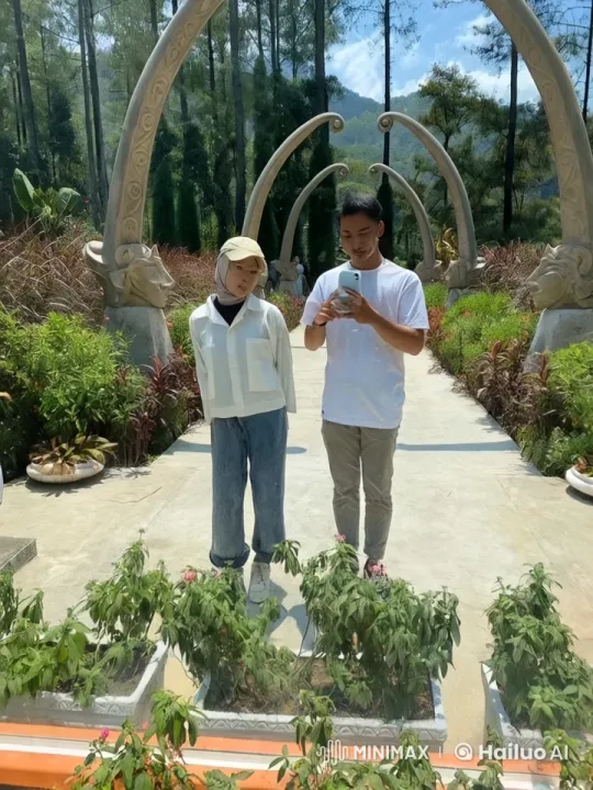 Lush Garden Kungfu Duel with Graceful Moves – AI Generated Video | Hailuo AI