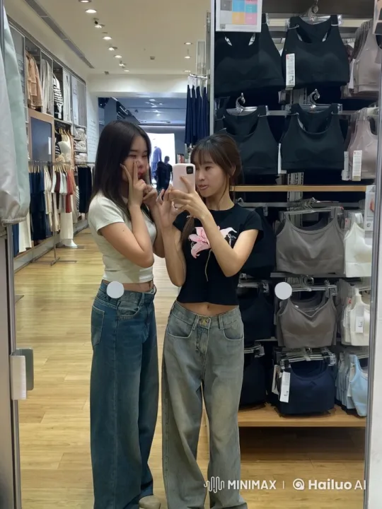 Young Women Perform Kung Fu in Clothing Store – AI Generated Video | Hailuo AI