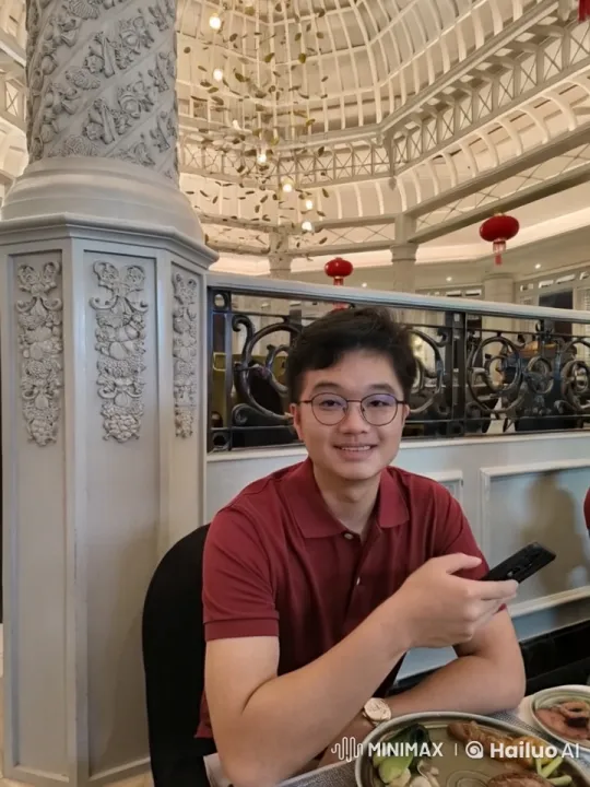 Kung Fu Practitioner Showcases Artistry in Elegant Restaurant Setting – AI Generated Video | Hailuo AI