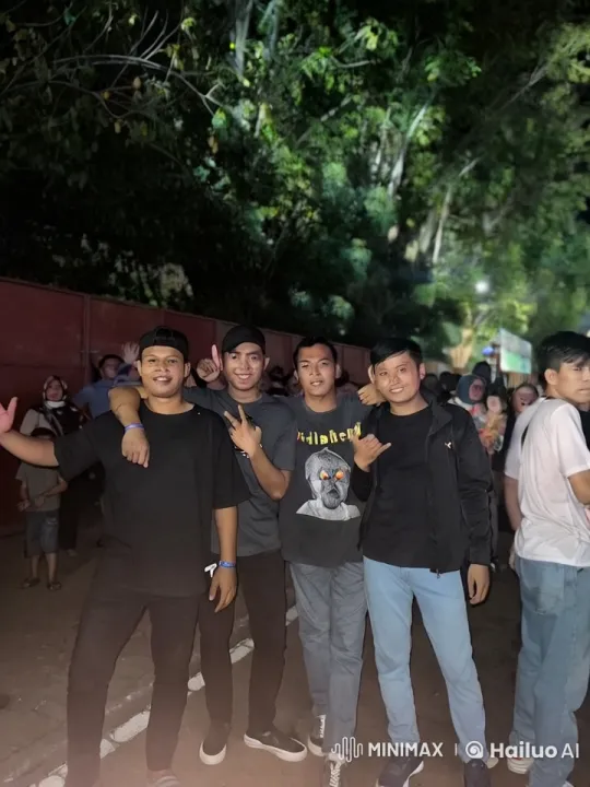 Nighttime Kung Fu Display in Lush Forest Setting – AI Generated Video | Hailuo AI