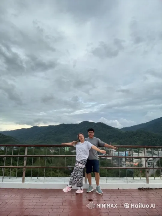 Intense Rooftop Martial Arts Battle with Panoramic Views – AI Generated Video | Hailuo AI