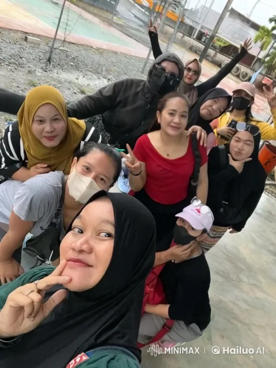 Group Enjoys Kung Fu Practice Outdoors – AI Generated Video | Hailuo AI