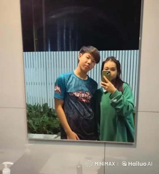 Intense Martial Arts Combat in a Bathroom Mirror – AI Generated Video | Hailuo AI