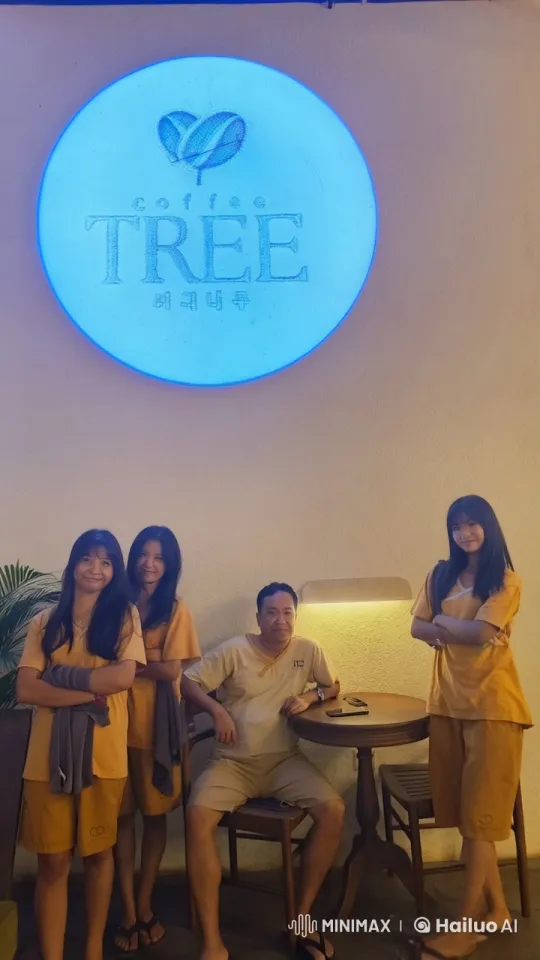 Kung Fu Practitioners in Cozy Coffee Shop Setting – AI Generated Video | Hailuo AI