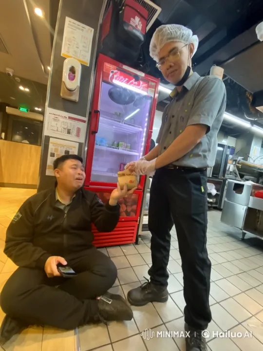 Restaurant Staff Engage in Kungfu Battle – AI Generated Video | Hailuo AI